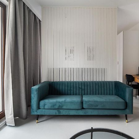 Wola Artistic Designer Apartment ワルシャワ エクステリア 写真