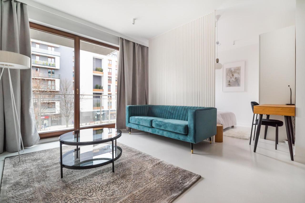 Wola Artistic Designer Apartment ワルシャワ エクステリア 写真