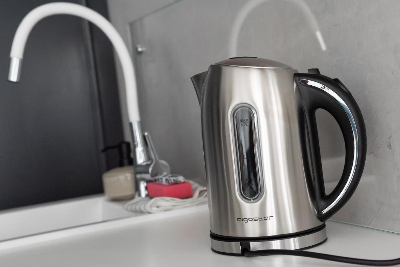 Wola Artistic Designer Apartment ワルシャワ エクステリア 写真